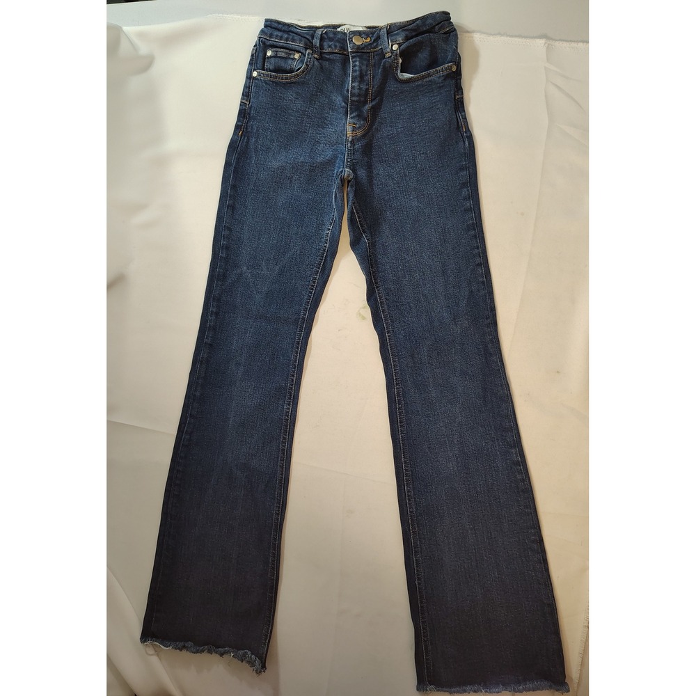 Zara Women's High Rise Flare Jeans Size 6 Dark Wash Blue Raw Hem Denim Pants